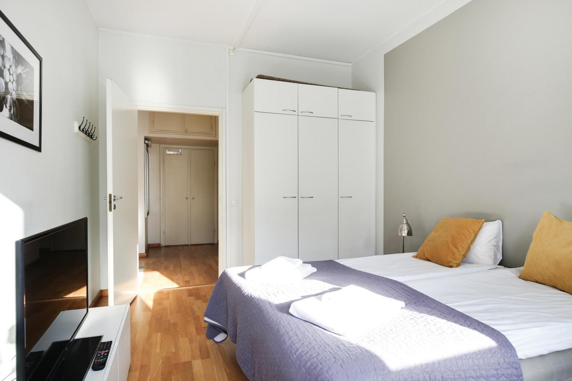 Kotimaailma Apartments Kamppi - 2Br In The City Center With Code Lock Хельсинки Экстерьер фото